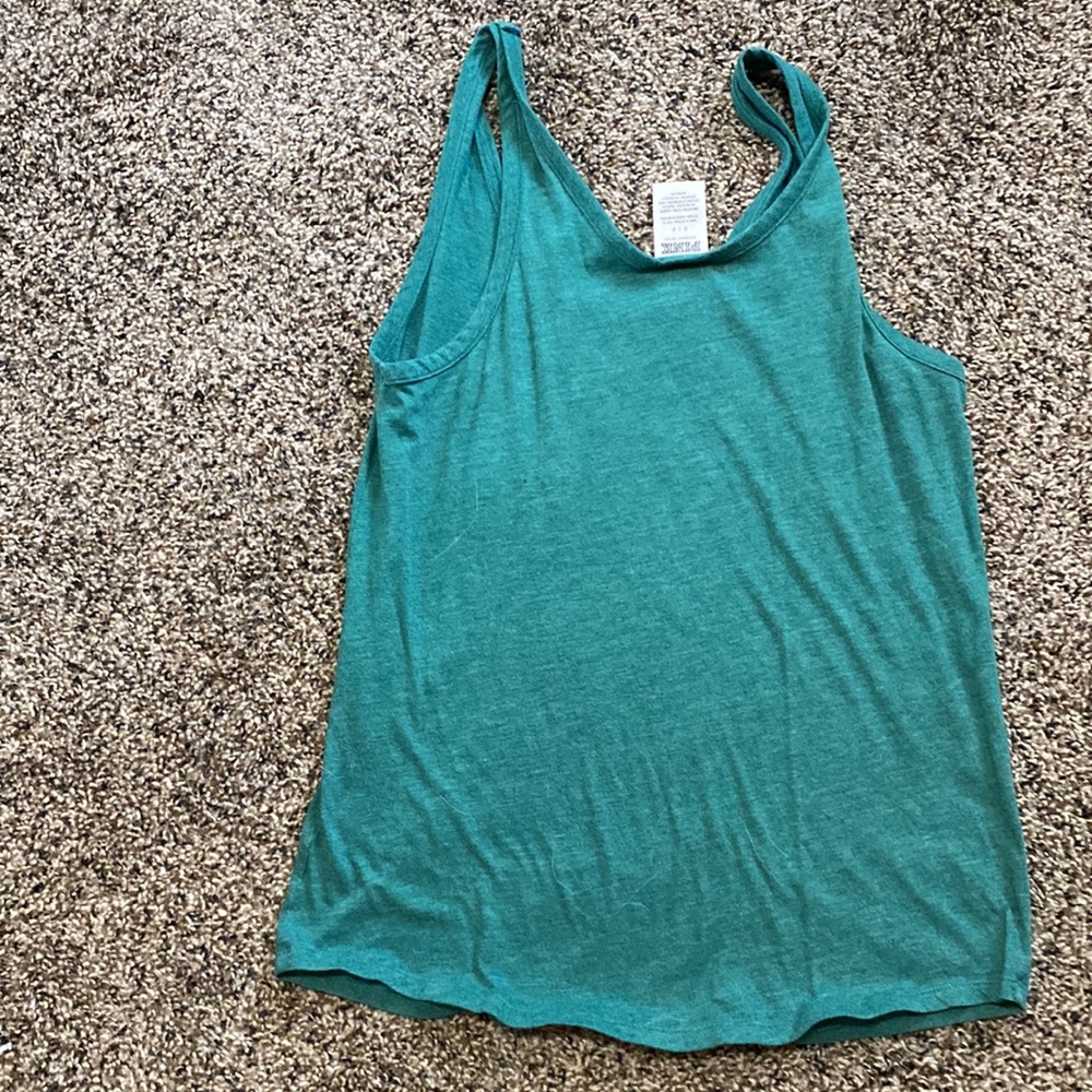 Cozy soft Tank 💚 - Picture 3 of 3
